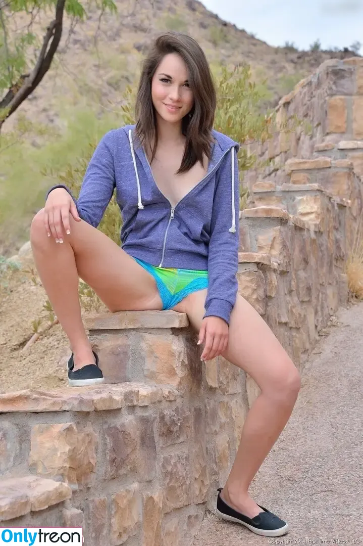 Emily Grey nude photo #0774 (Emilygrey_ / emilygreyunderway)
