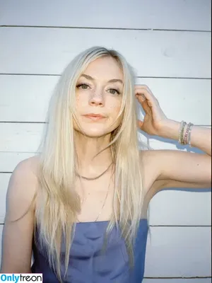Emily Kinney / emmykinney nude photo #0220