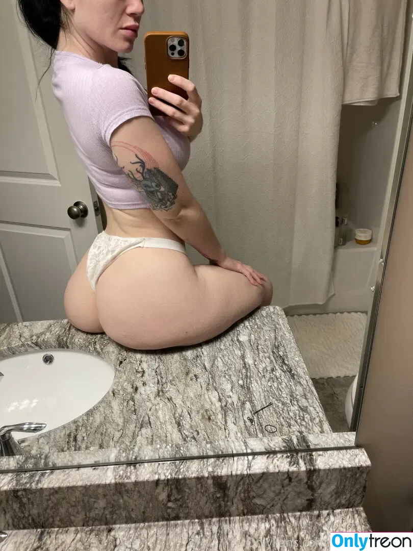 Emily Lynne nude photo #1654 (MyFreeCams / theemilylynne / themilylynne)