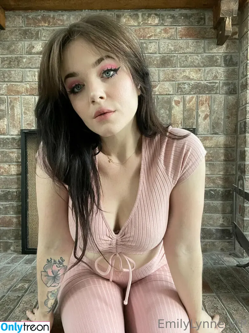 Emily Lynne nude photo #2091 (MyFreeCams / theemilylynne / themilylynne)