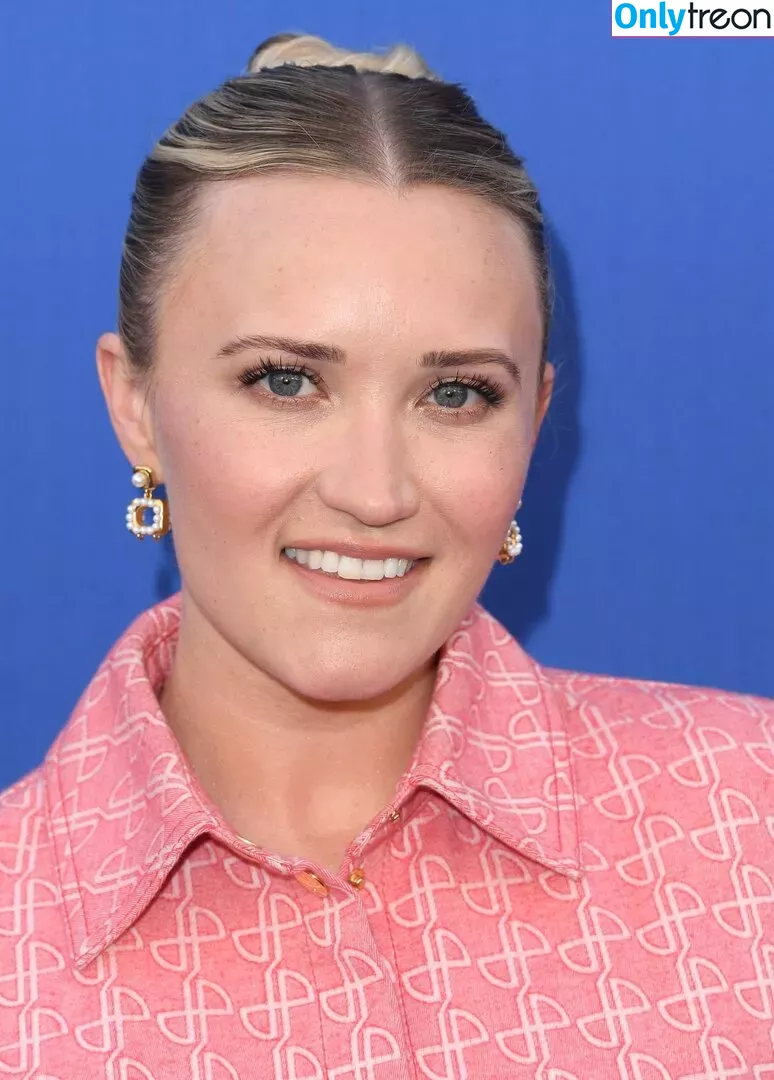 Emily Osment nude photo #0308 (emilyosment / laurenx687)