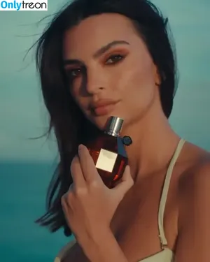 Emily Ratajkowski / emrata nude photo #3279