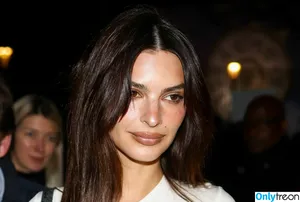 Emily Ratajkowski / emrata nude photo #3355
