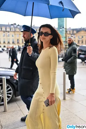 Emily Ratajkowski / emrata nude photo #3440
