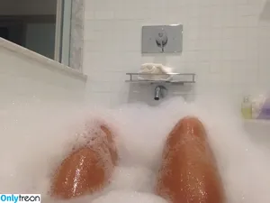 Emily Ratajkowski / emrata nude photo #3593