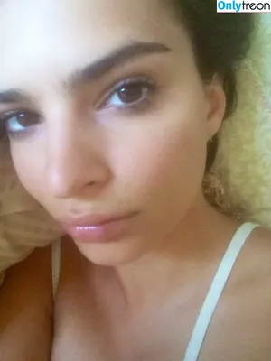 Emily Ratajkowski / emrata nude photo #3599