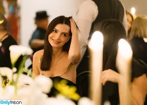 Emily Ratajkowski / emrata nude photo #3657