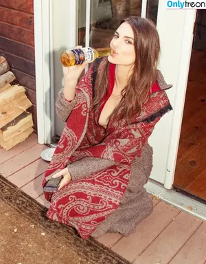 Emily Ratajkowski / emrata nude photo #3762