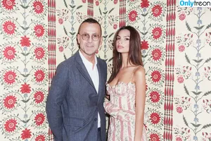 Emily Ratajkowski / emrata nude photo #3842