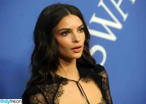 Emily Ratajkowski / emrata nude photo #3848