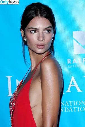 Emily Ratajkowski / emrata nude photo #3919