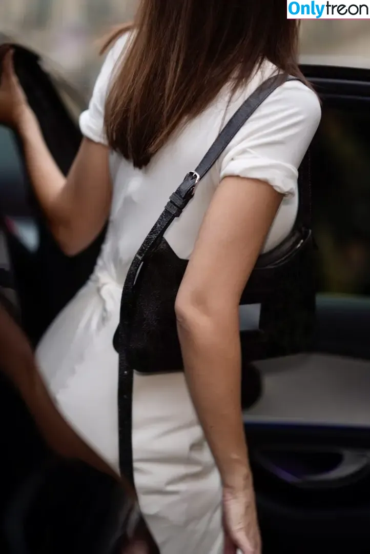 Emily Ratajkowski nude photo #3362 (emrata)