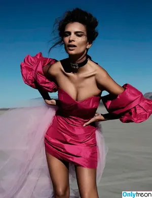 Emily Ratajkowski / emrata nude photo #4263
