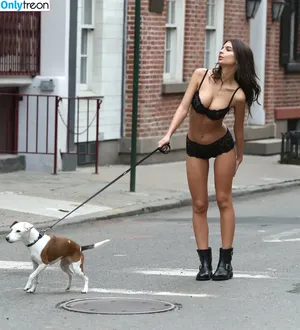 Emily Ratajkowski / emrata nude photo #4429