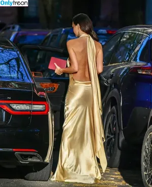 Emily Ratajkowski / emrata nude photo #4776