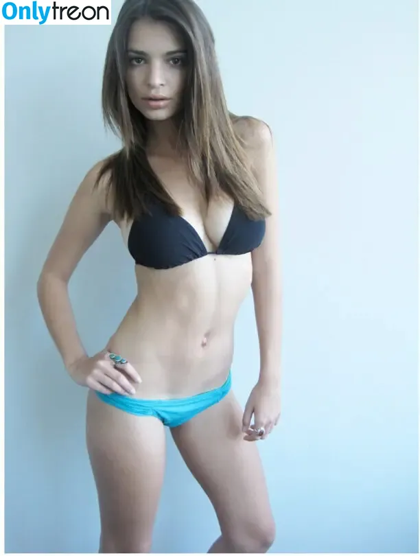Emily Ratajkowski nude photo #4332 (emrata)