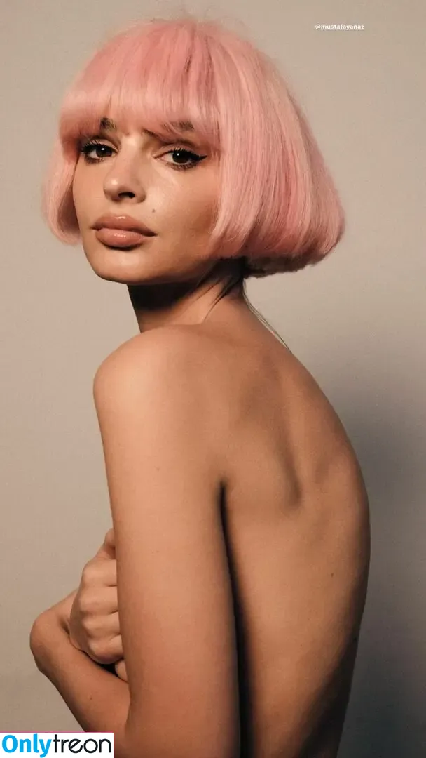 Emily Ratajkowski nude photo #4390 (emrata)