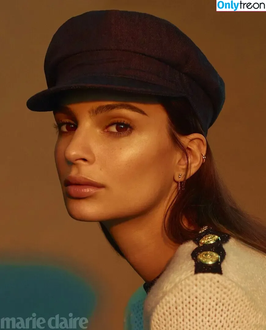 Emily Ratajkowski nude photo #4597 (emrata)