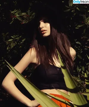 Emily Ratajkowski / emrata nude photo #5067