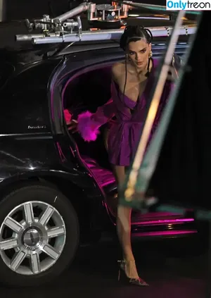 Emily Ratajkowski / emrata nude photo #5129