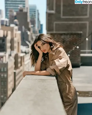 Emily Ratajkowski / emrata nude photo #5578