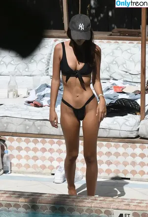Emily Ratajkowski / emrata nude photo #5873