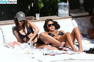 Emily Ratajkowski / emrata nude photo #5907