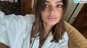 Emily Ratajkowski / emrata nude photo #5968