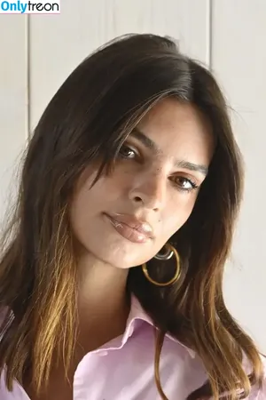 Emily Ratajkowski / emrata nude photo #5997