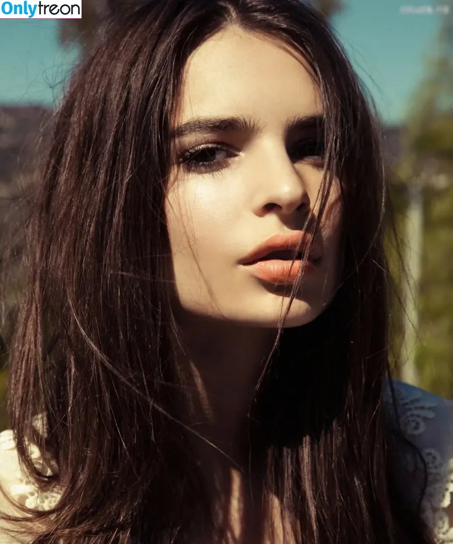 Emily Ratajkowski nude photo #5070 (emrata)