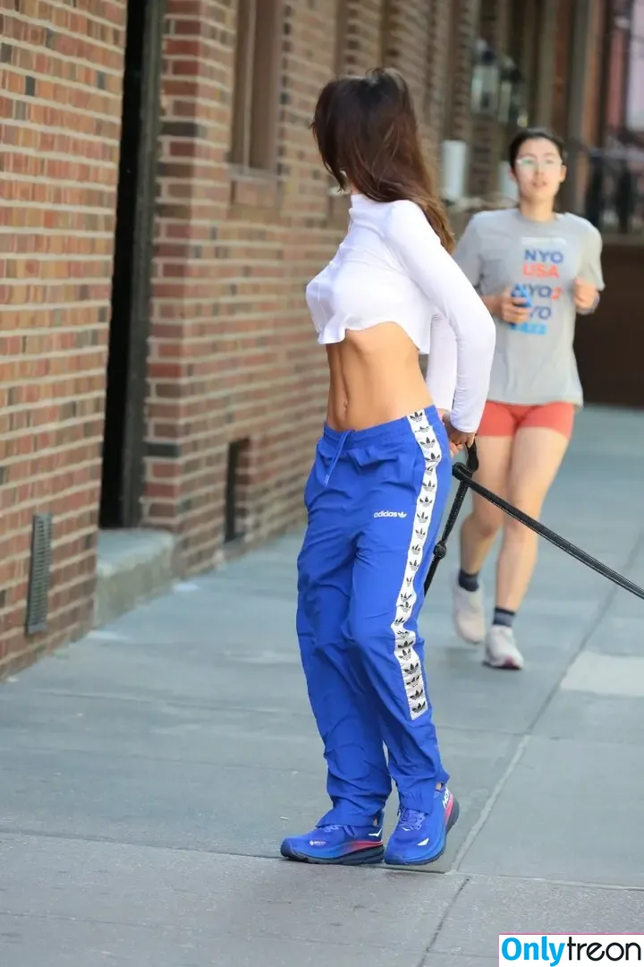 Emily Ratajkowski nude photo #5786 (emrata)