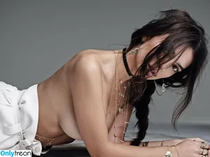 Emily Ratajkowski / emrata nude photo #6138