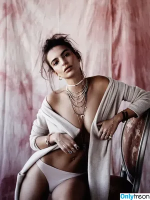 Emily Ratajkowski / emrata nude photo #6175