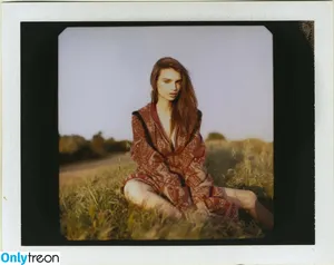 Emily Ratajkowski / emrata nude photo #6214