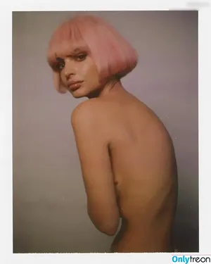 Emily Ratajkowski / emrata nude photo #6324