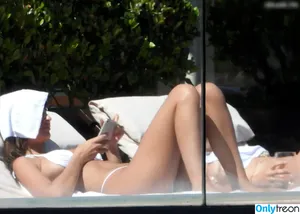 Emily Ratajkowski / emrata nude photo #6648