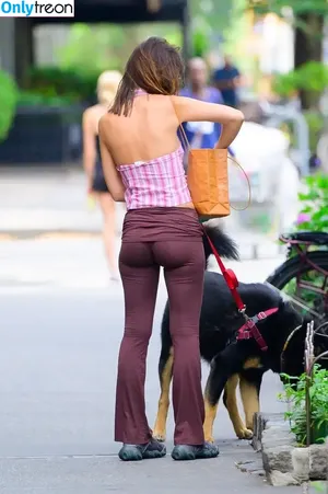 Emily Ratajkowski / emrata nude photo #6816