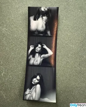 Emily Ratajkowski / emrata nude photo #6847