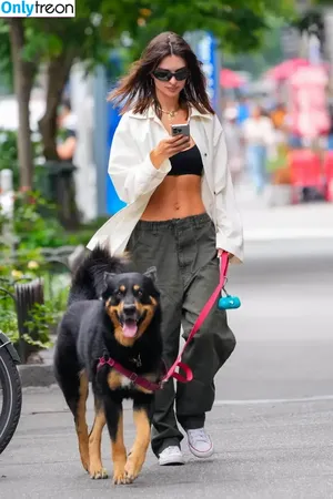 Emily Ratajkowski / emrata nude photo #6856