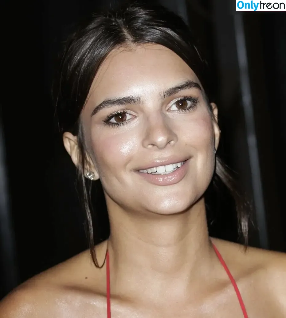 Emily Ratajkowski nude photo #6238 (emrata)