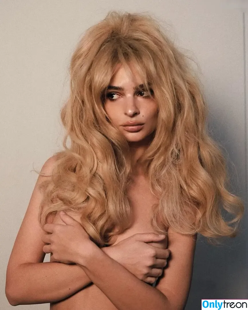 Emily Ratajkowski nude photo #6323 (emrata)