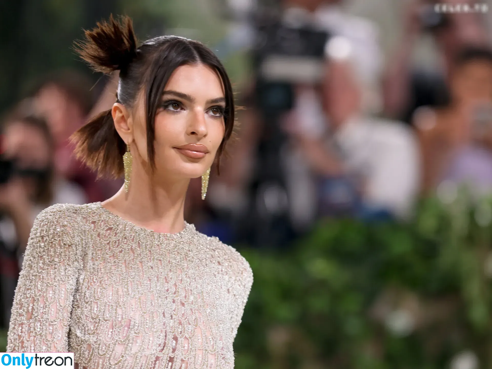 Emily Ratajkowski nude photo #6493 (emrata)