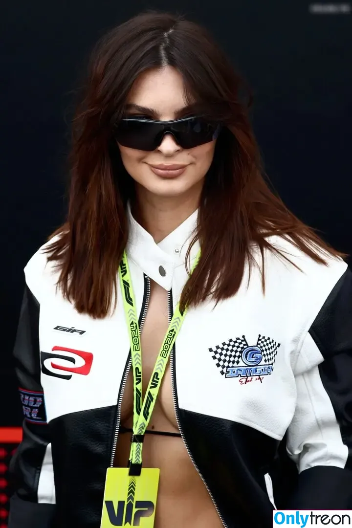 Emily Ratajkowski nude photo #6561 (emrata)