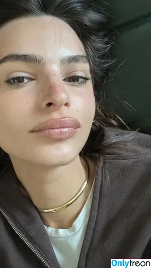 Emily Ratajkowski / emrata nude photo #7230