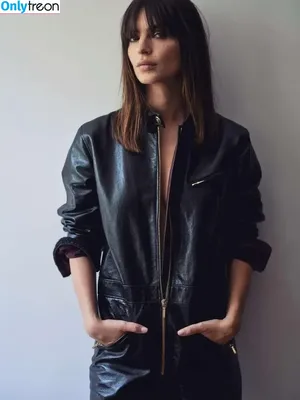Emily Ratajkowski / emrata nude photo #7410
