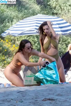 Emily Ratajkowski / emrata nude photo #7633