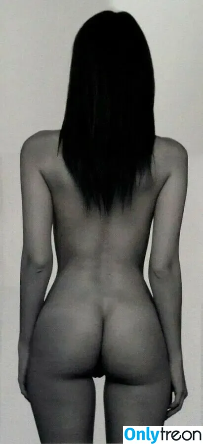 Emily Ratajkowski nude photo #7181 (emrata)