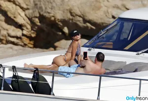 Emily Ratajkowski / emrata nude photo #8426