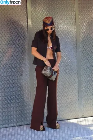 Emily Ratajkowski / emrata nude photo #8493