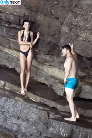 Emily Ratajkowski / emrata nude photo #8731